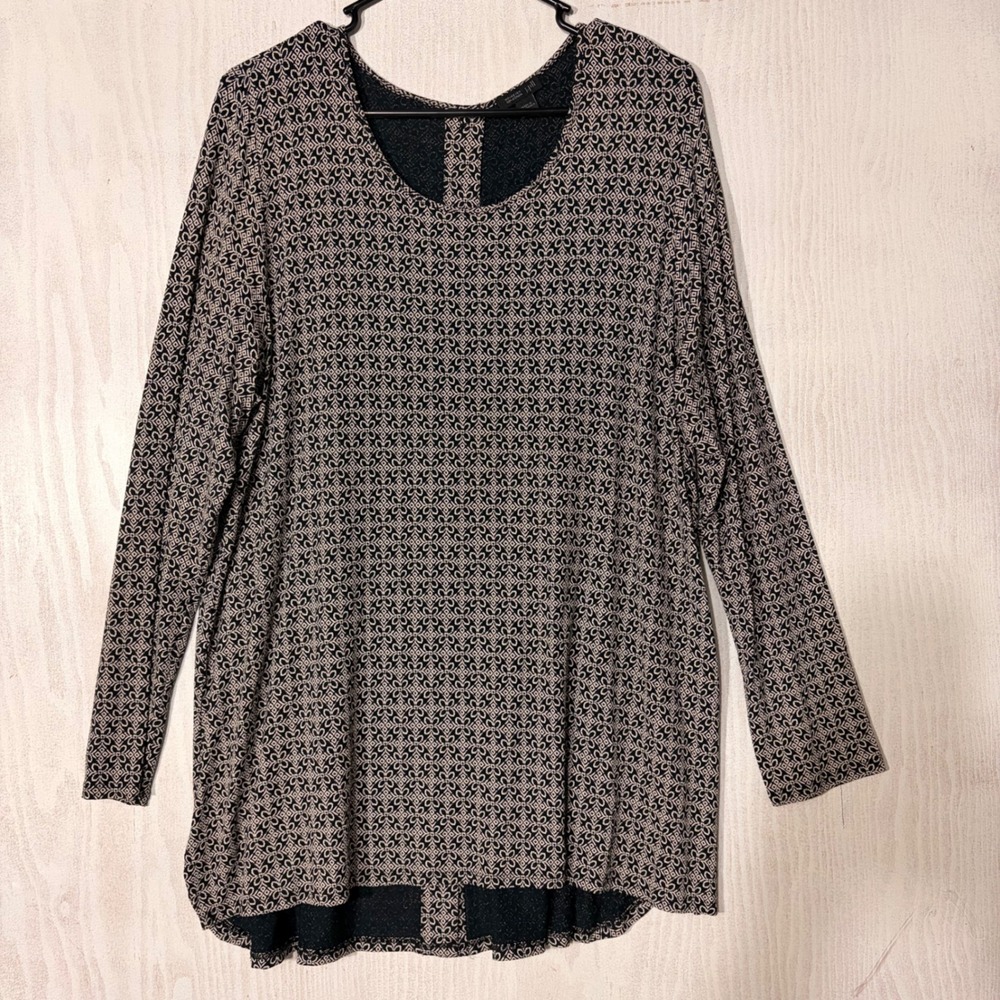 J. Jill Wearever Tunic Womens Large Black Cream Floral Button Back Long Sleeve